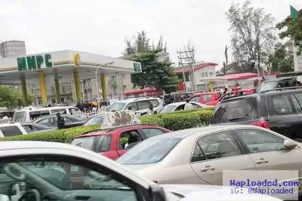 Fuel Scarcity: FG Returns Petrol Subsidy, Retains Official Pump Prices